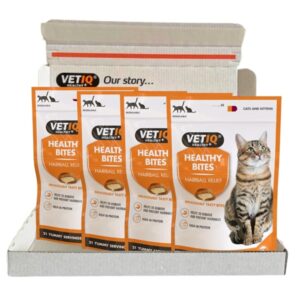 VetIQ Healthy Bites Hairball Remedy Cat Snack, 4 x 65g, Helps Prevent and Remove Cat Hairballs, Supplement for Cats Without Artificial Ingredients, Cat & Kitten Health